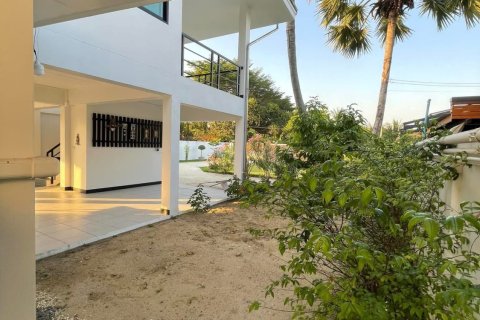 Дом в Накхонпатхоме, Таиланд с 4 спальнями № 147552 - фото 12