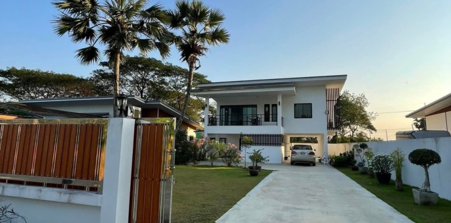 Дом в Накхонпатхоме, Таиланд с 4 спальнями № 147552