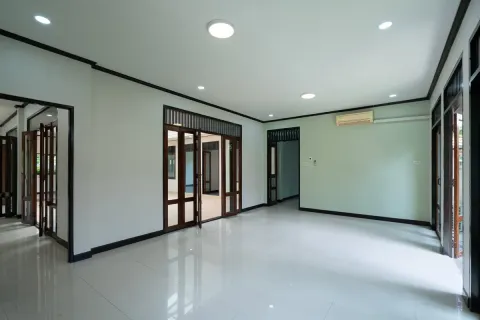 Casa de 3 dormitorios en Pattaya, Tailandia № 210516 - foto 8