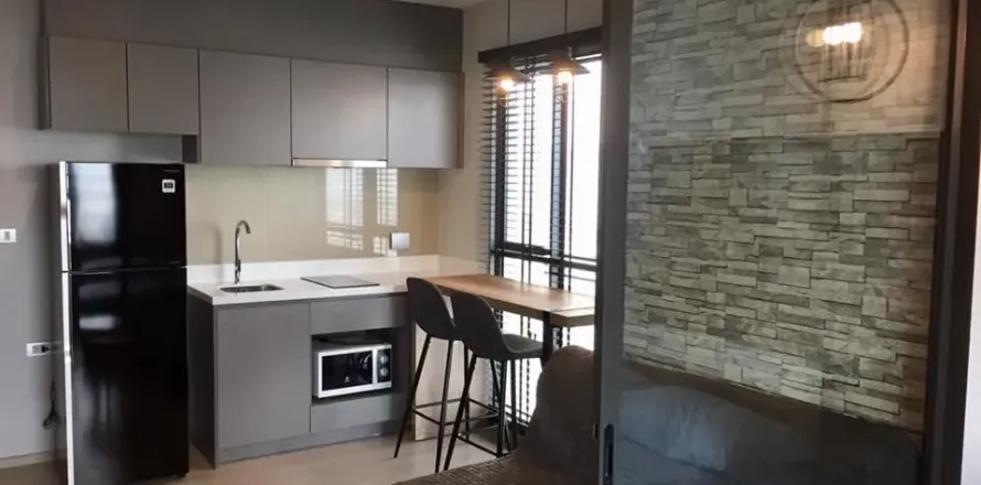 Studio in the Condo in Ratchathewi, Bangkok, Thailand  № 148749