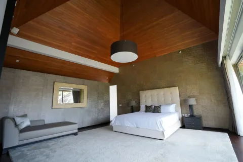 Villa in Phuket, Thailand 5 bedrooms № 148752 - photo 8