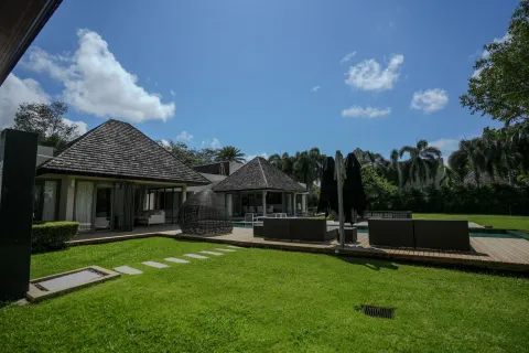 Villa in Phuket, Thailand 5 bedrooms № 148752 - photo 5