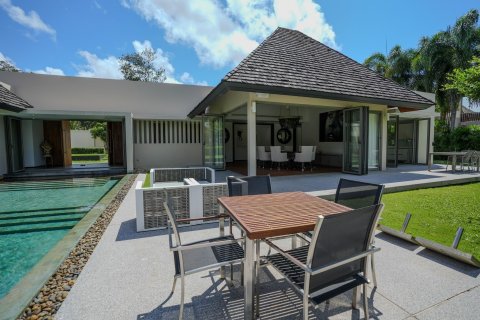 Villa in Phuket, Thailand 5 bedrooms № 148752 - photo 23
