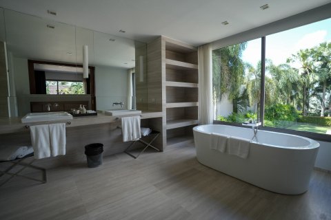 Villa in Phuket, Thailand 5 bedrooms № 148752 - photo 15