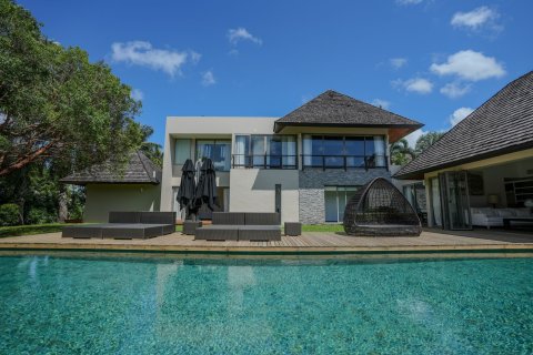 Villa in Phuket, Thailand 5 bedrooms № 148752