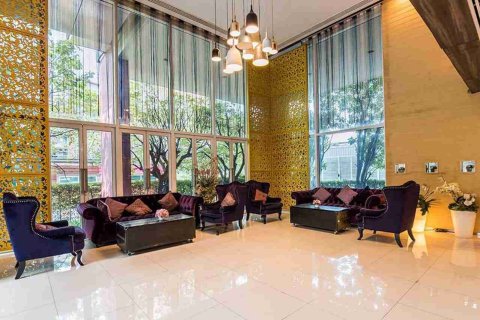 Condo in Bangkok, Thailand, 2 bedrooms № 183365 - photo 10