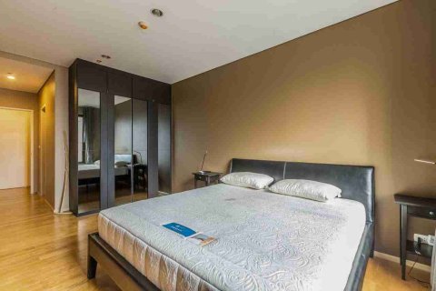 Condo in Bangkok, Thailand, 2 bedrooms № 183367 - photo 8