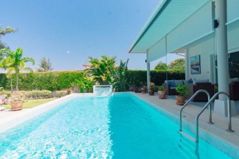 Вилла в Хуа Хине, Таиланд с 3 спальнями  № 172888 - фото 2