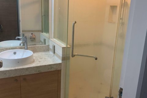 Condo in Khlong Toei, Bangkok, Thailand, 2 bedrooms  № 154294 - photo 14