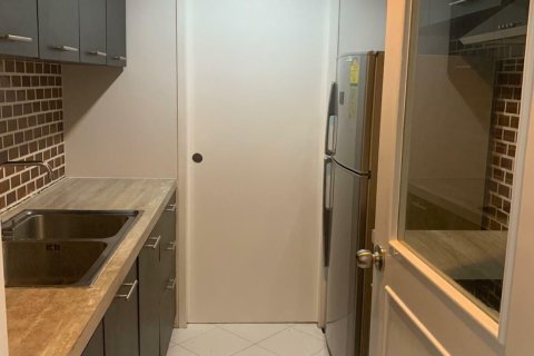 Condo in Khlong Toei, Bangkok, Thailand, 2 bedrooms  № 154294 - photo 8