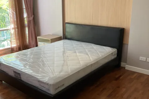 Condo in Khlong Toei, Bangkok, Thailand, 2 bedrooms  № 154294 - photo 3