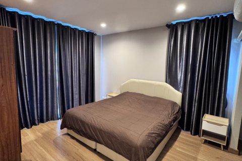 House in Phuket, Thailand 3 bedrooms № 154291 - photo 14