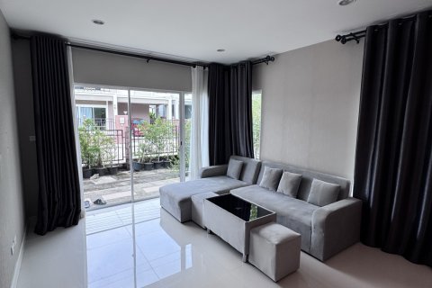 House in Phuket, Thailand 3 bedrooms № 154291 - photo 2