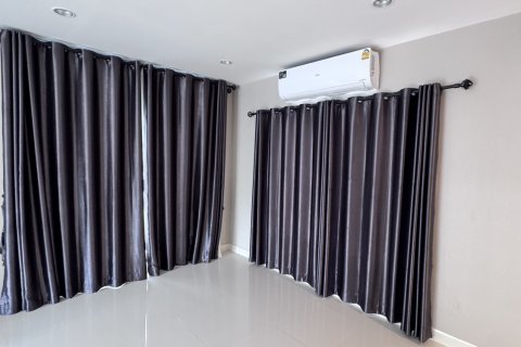 House in Phuket, Thailand 3 bedrooms № 154291 - photo 25