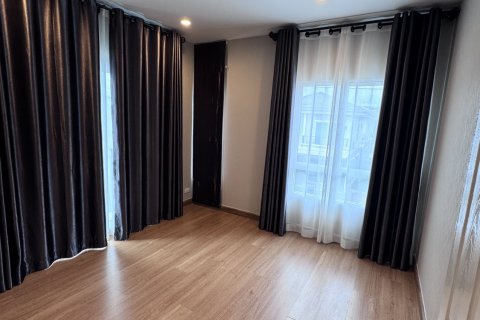 House in Phuket, Thailand 3 bedrooms № 154291 - photo 13