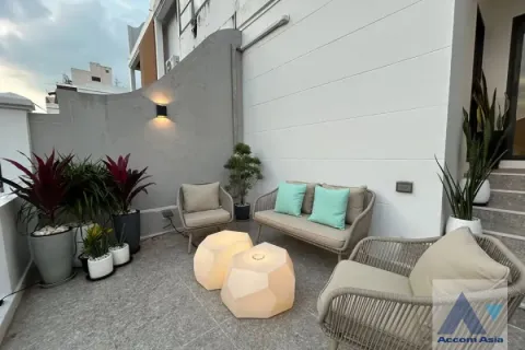 Reihenhaus in Huai Khwang, Bangkok, Thailand 4 Schlafzimmer № 215025 - Foto 13