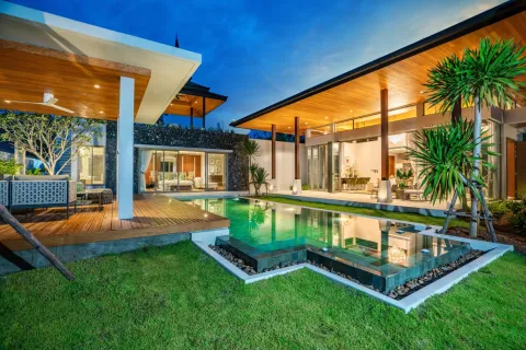 Villa in Phuket, Thailand 5 bedrooms № 162401 - photo 15