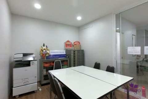 Propriété commerciale à Chiang Mai, Thaïlande 200 m2 № 200369 - photo 16