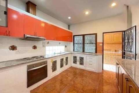 House in Pattaya, Thailand 3 bedrooms № 157637 - photo 6