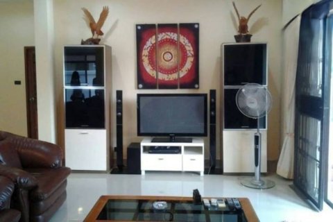 House in Pattaya, Thailand 3 bedrooms № 157636 - photo 9