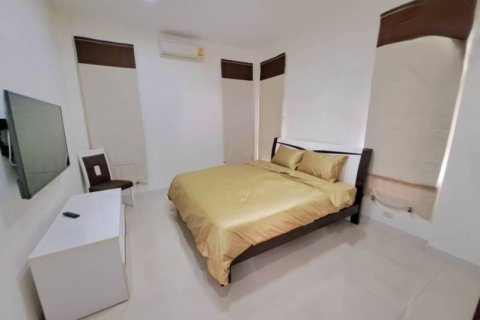 House in Pattaya, Thailand 3 bedrooms № 157635 - photo 14