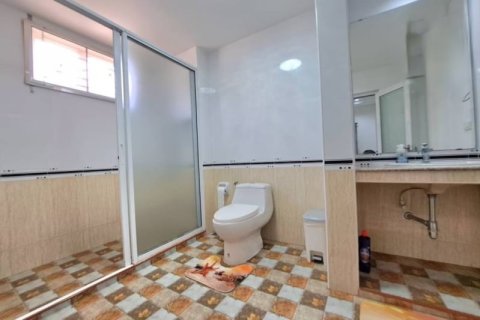 House in Pattaya, Thailand 3 bedrooms № 157635 - photo 16