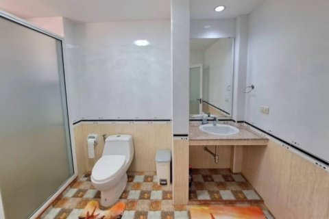 House in Pattaya, Thailand 3 bedrooms № 157635 - photo 17