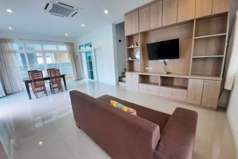 Villa in Phuket, Thailand 3 bedrooms № 153249 - photo 5