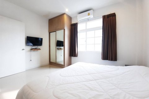 Villa in Phuket, Thailand 3 bedrooms № 153249 - photo 13