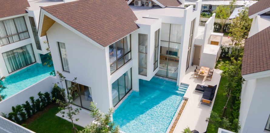 Villa in Phuket, Thailand 3 bedrooms № 153251
