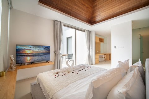 Villa in Phuket, Thailand 3 bedrooms № 153251 - photo 26
