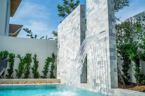 Villa in Phuket, Thailand 3 bedrooms № 153251 - photo 17
