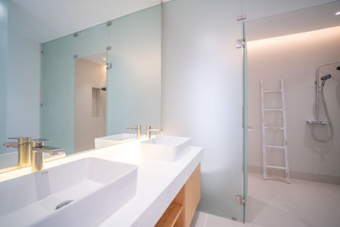 Villa in Phuket, Thailand 3 bedrooms № 153251 - photo 10