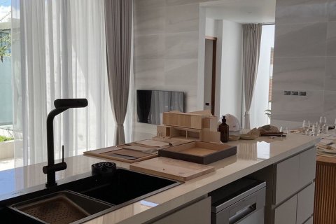 Villa in Phuket, Thailand 3 bedrooms № 153247 - photo 11