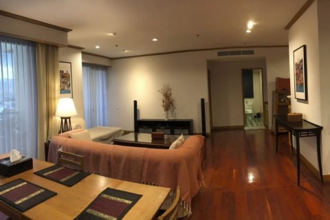 Кондоминиум с 2 спальнями в Кхлонг Сане, Бангкок, Таиланд № 153253 - фото 1