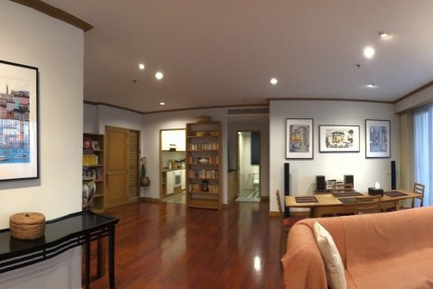 Кондоминиум с 2 спальнями в Кхлонг Сане, Бангкок, Таиланд № 153253 - фото 2