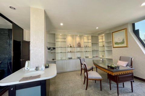 Condo à Watthana, Bangkok, Thaïlande, 5 chambres № 190960 - photo 10