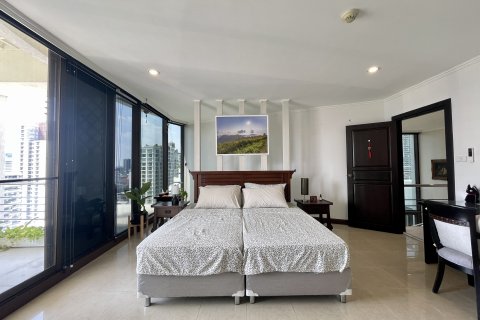 Condo à Watthana, Bangkok, Thaïlande, 5 chambres № 190960 - photo 23