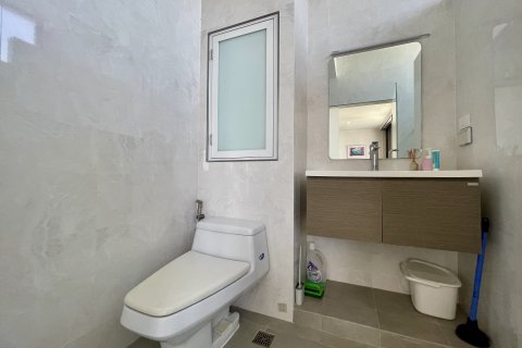Condo à Watthana, Bangkok, Thaïlande, 5 chambres № 190960 - photo 26