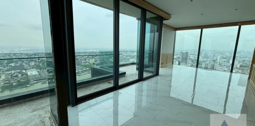 Duplex in Bang Kho Laem, Bangkok, Thailand 5 Schlafzimmer № 215664