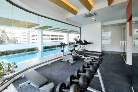 Condo in Thonburi, Bangkok, Thailand, 1 bedroom  № 183123 - photo 9