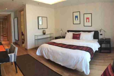 Condo in Bangkok, Thailand, 3 bedrooms  № 183122 - photo 7