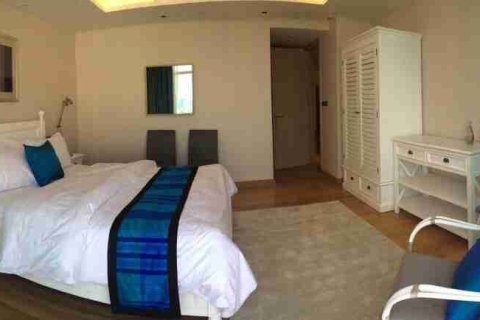 Condo in Bangkok, Thailand, 3 bedrooms  № 183122 - photo 6