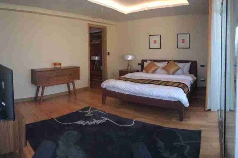 Condo in Bangkok, Thailand, 3 bedrooms  № 183122 - photo 3
