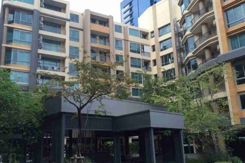 Condo in Thonburi, Bangkok, Thailand, 2 bedrooms № 183121 - photo 2