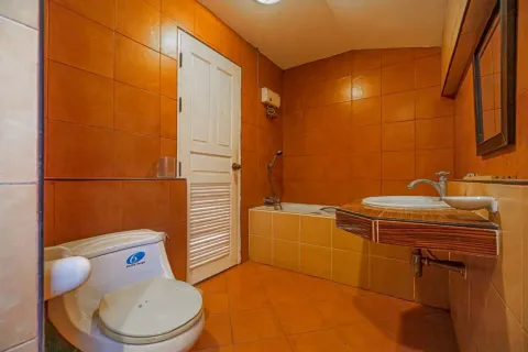 House in Ban Lam Luk Ka, Thailand 3 bedrooms № 160290 - photo 3