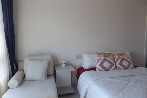 Studio dans le Condo à Sathon, Bangkok, Thaïlande  № 206123