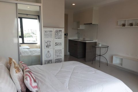 Studio dans le Condo à Sathon, Bangkok, Thaïlande № 206123 - photo 3