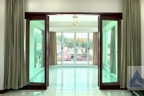 Haus in Suan Luang, Bangkok, Thailand 4 Schlafzimmer № 214602 - Foto 3