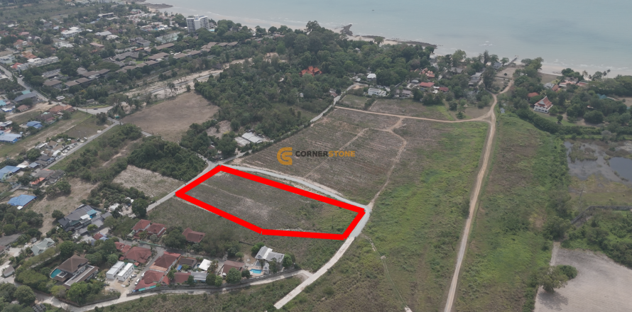 Land on Jomtien Beach, Pattaya, Thailand № 171529